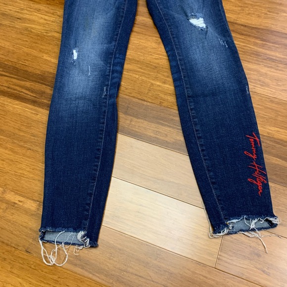 Tommy Hilfiger Denim Blue Distressed Skinny Legging Jeans Women's‎ 4 Embroidered - Picture 3 of 9